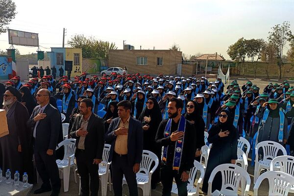 همایش «وطن‌یار»؛ تجدید عهد دانش‌آموزان ورامینی با شهدا و فرهنگ ایستادگی