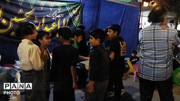 موکب جبهه فرهنگیان نیشابور در چهارمین شب ماه محرم ۱۴۰۵