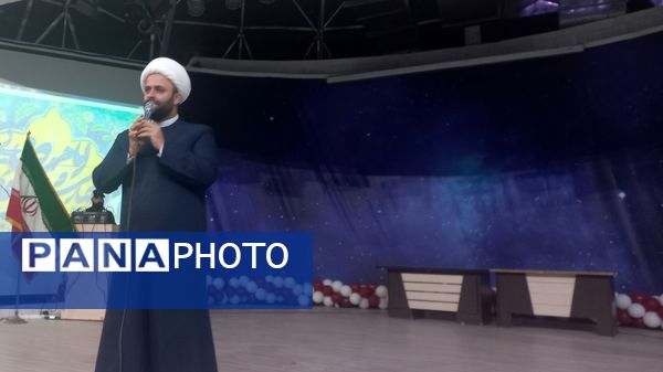 جشن تکلیف دانش‌آموزان پایه سوم دبستان لطیفه ناحیه۷ مشهد