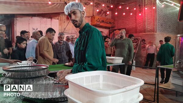 ۱٤۳ شبِ بی‌وقفه؛ وقتی چایخانه حضرت زهرا (س) میزبان دل‌های بی‌قرار شد