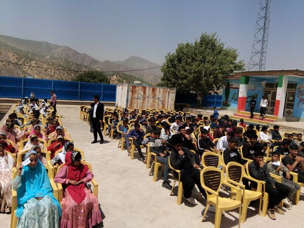 جشن هفته سلامت در روستای رفن