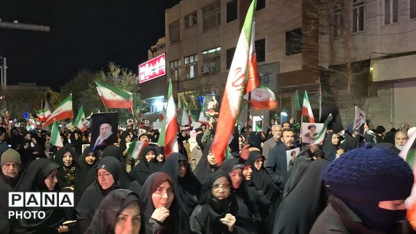 اجتماع بیعت مردم ولایی در میدان جهاد قم