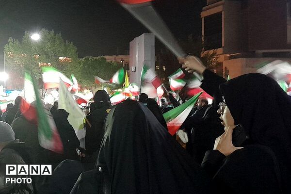 حضور معاون توسعه و پشتیبانی اداره کل آموزش و پرورش تهران در تجمعات شبانه میدان نماز شهرری 