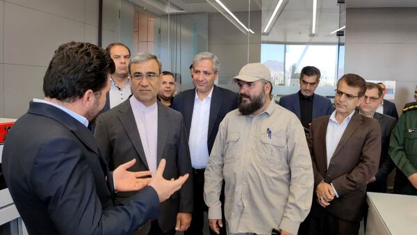 استاندار خراسان رضوی از شرکت عصاره‌گیری پردیس کاشمر بازدید کرد