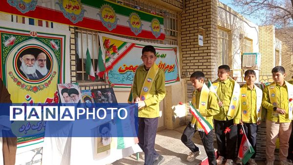 طنین زنگ انقلاب در مدرسهٔ شهید صادقی باخرز