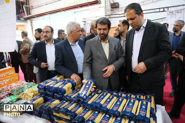 افتتاح نمایشگاه کالاهای اساسی استان در همدان