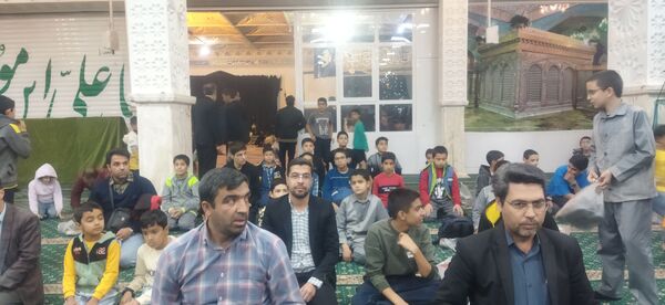 حضور دانش‌آموزان دبستان پسرانه فضیلت در نمایش آیینی یاس نبوی