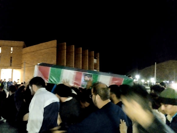 وداع با پیکر شهید «محسن صداقت» در معراج الشهدای قم