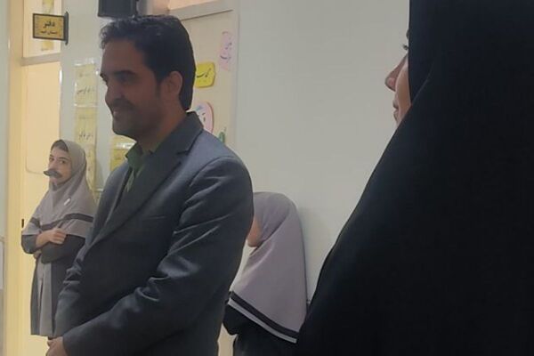 هنرهایی که نفس میکشند؛ با هنرمندی دانش‌آموزان دبستان امید بهارستان‌دو