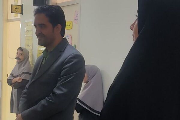 هنرهایی که نفس میکشند؛ با هنرمندی دانش‌آموزان دبستان امید بهارستان‌دو