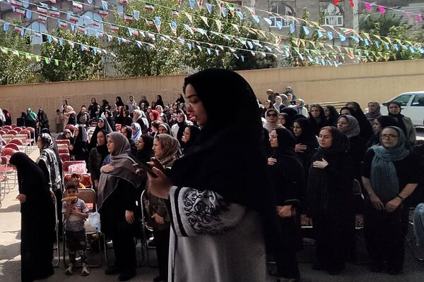 برگزاری نخستین جلسه مجمع عمومی انجمن اولیا و مربیان در دبیرستان نمونه‌دولتی ولایت بهارستان‌دو