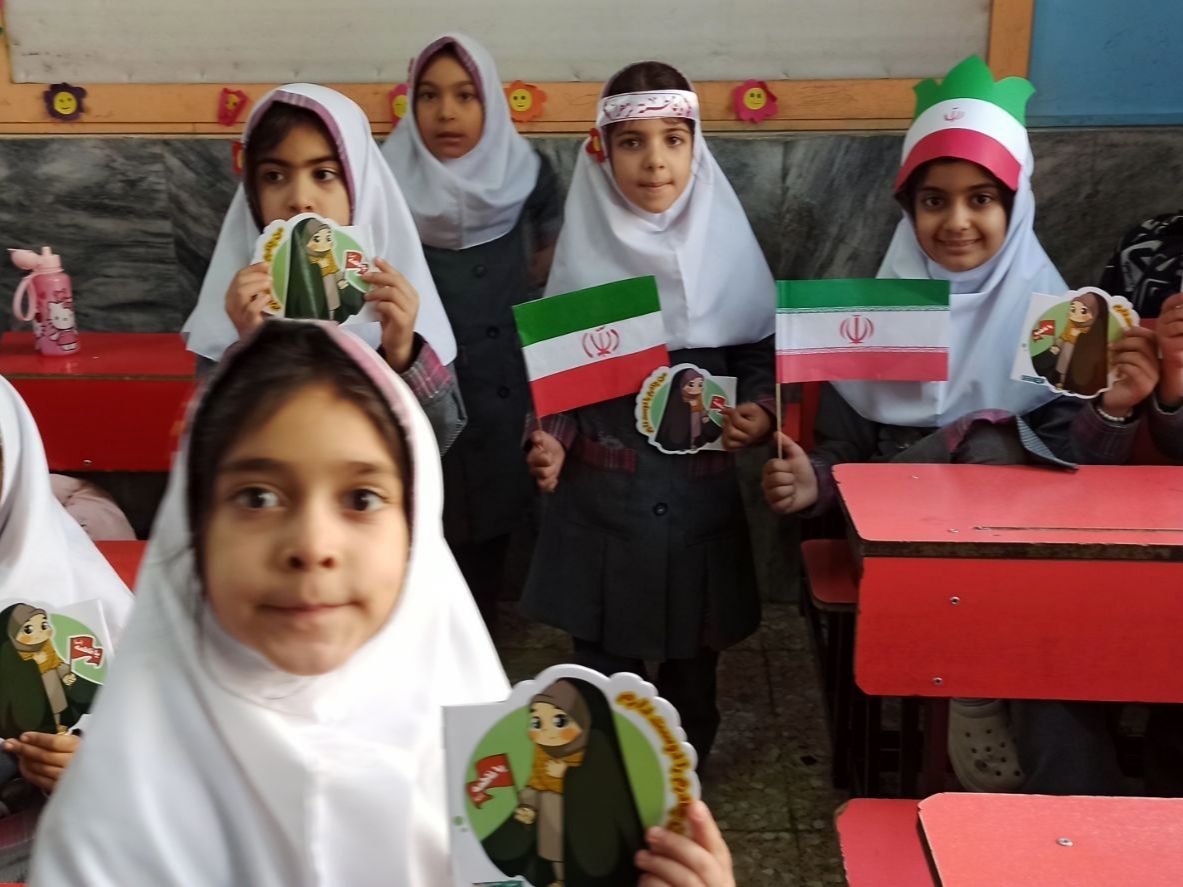 مراسم روز دانش آموز در دبستان دخترانه نرجس یک