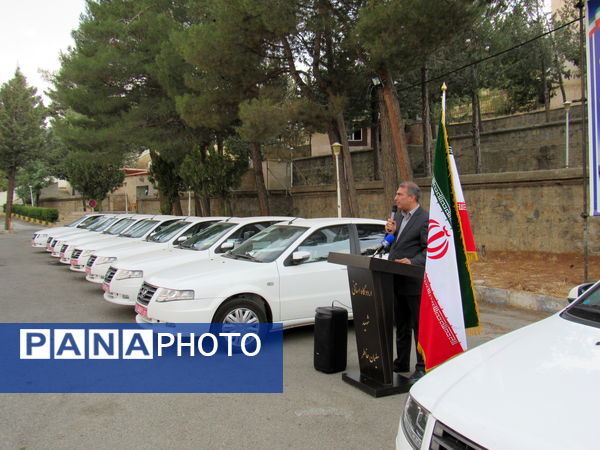 نوسازی و تجهیز ناوگان حمل و نقل اداری آموزش‌ و پرورش کردستان با توزیع ۱۶ دستگاه سمند سورن