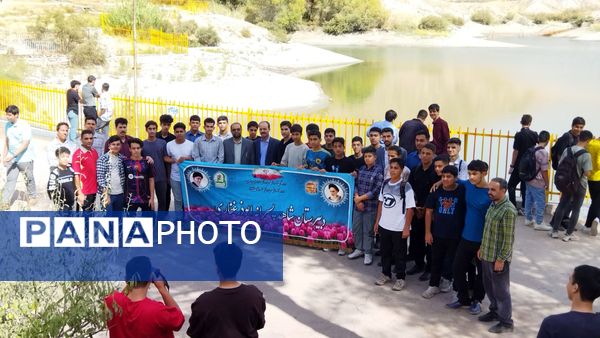 بازدید دانش آموزان پایه دهم دبیرستان شاهد ابوذر غفاری از سد اردوگاه باغرود 