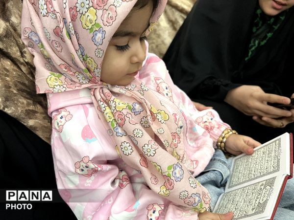 شبی پر از معنویت در امامزاده هادی ساوجبلاغ در شب‌های رمضان 