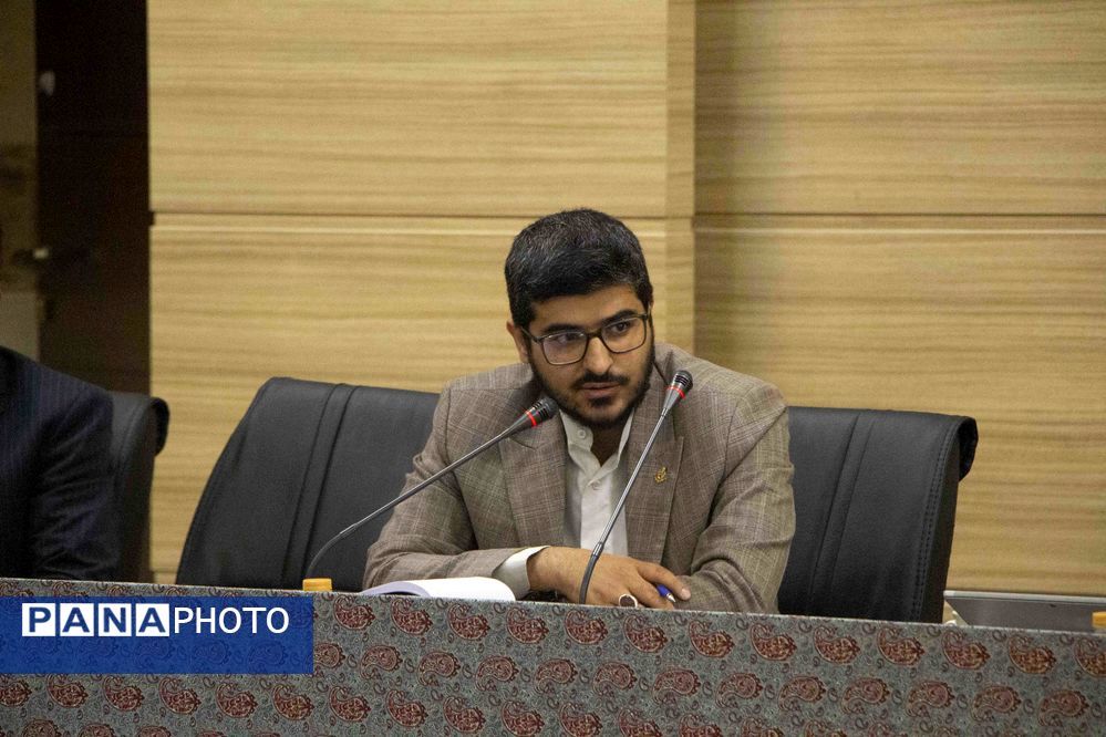 سازمان دانش آموزی خود را رهرو ولایت و خدمتگذار نظام تعلیم وتربیت می‌داند
