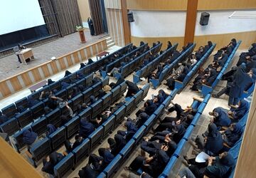 تقویت مهارت‌های زندگی و مسئولیت‌پذیری در میان دختران فارسان