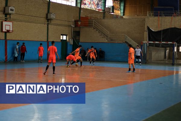 مسابقات قهرمانی فوتسال در منطقه کهریزک 