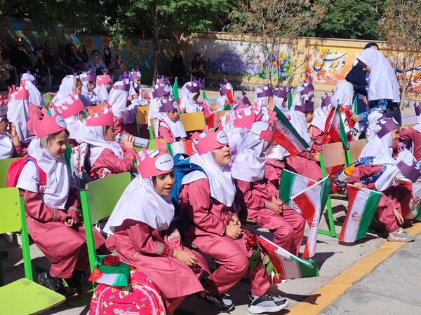 جشن شکوفه‌های سال تحصیلی جدید در شهرستان سملقان
