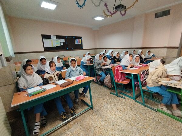 اجرای طرح حامی با حضور جهادی آموزگاران ملاردی  برای جبران ضعف درسی دانش آموزان ابتدایی 