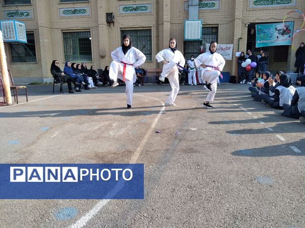 المپیاد ورزشی درون مدرسه‌ای دبیرستان دخترانه عرفان ناحیه سه شیراز