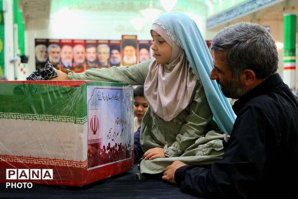 وداع با پیکر شهیده «سراجی نژاد» پس از 70 روز مفقودیت