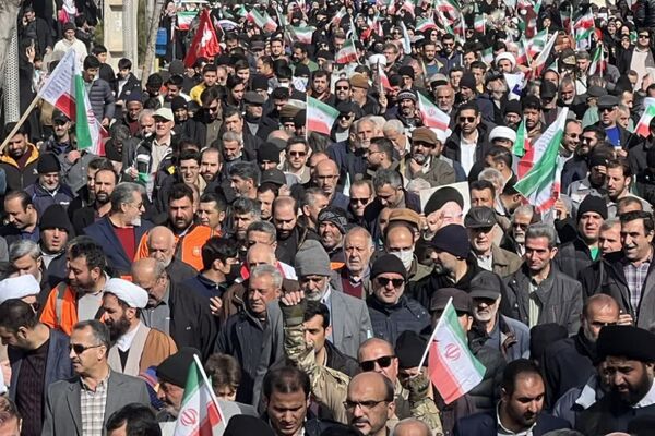 فیروزکوه یکپارچه فریاد «استقلال، آزادی» سر داد