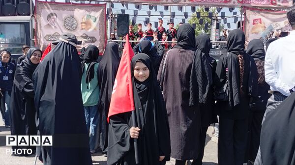 زائرانِ نرسیده به حریم؛ خروشِ اربعینی‌ها در قلبِ نیشابور