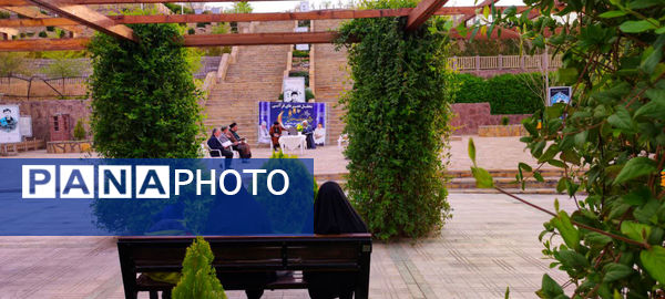 محفل جزء‌خوانی قرآن کریم در بوستان‌های قم