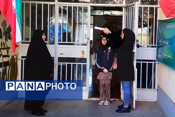 اردوی علمی و فناوری دانش‌آموزان مقطع متوسطه اول دبیرستان خدیجه کبری پردیس