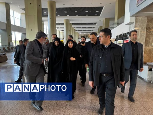 بازدید وزیر راه و شهرسازی از روند خدمات‌رسانی زائران در ایام پایانی دهه صفر