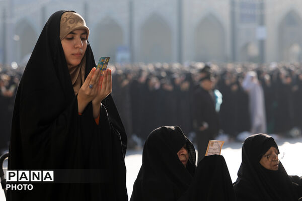 اقامه نماز عید فطر در حرم مطهر رضوی-۱
