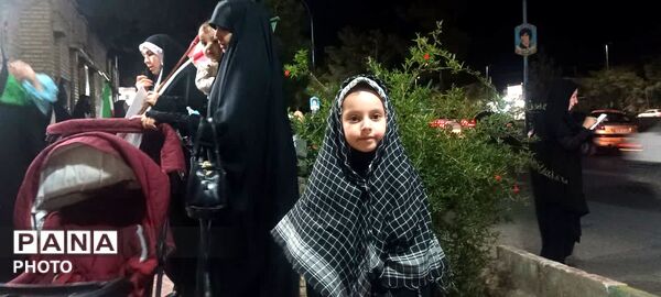 رژه بانوان بسیجی در شهر تفت