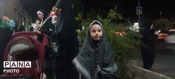 رژه بانوان بسیجی در شهر تفت