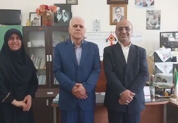 بازدید خیّر مدرسه‌ساز از دبستان زنده‌یاد اسفندیار قاسمی بندپی غربی