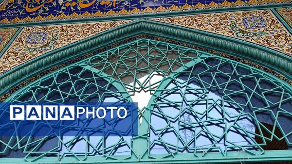 حضور پرشور دانش‌آموزان و فرهنگیان در نماز جمعه یاسوج