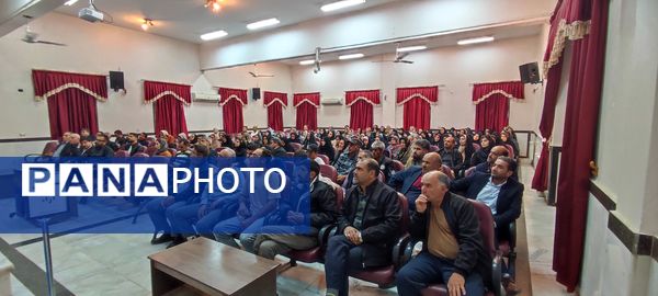 انتخابات انجمن و اولیا و مربیان مدرسه نمونه دولتی فرزانگان شهرستان شیروان 