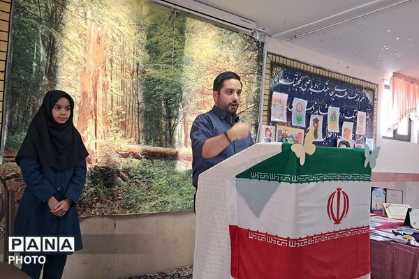 طرح «هر دانش‌آموز یک مهارت» با حضور کارآفرینان برتر شهرستان دماوند ، در دبیرستان احمد ابراهیمی