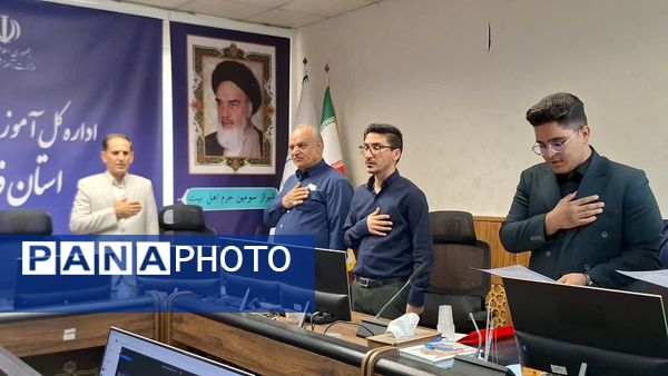  حضور پررنگ دانش‌آموزان شیرازی در پارلمان نوجوانان کشور