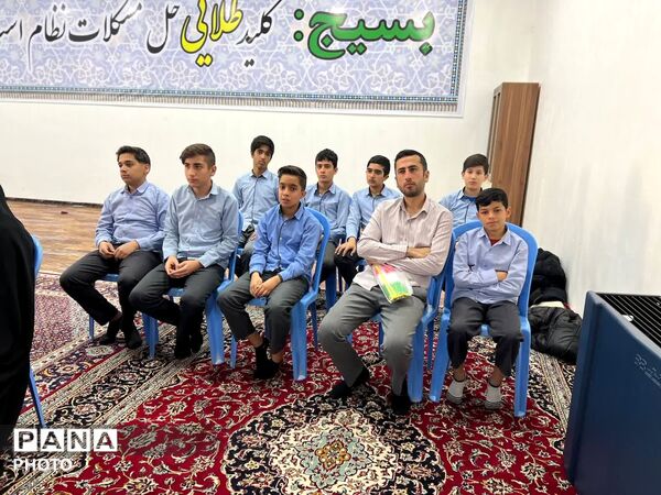  رقابت گروه‌های مدرسه‌ای برای صعود به مرحله استانی