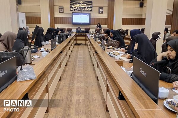 کارگاه بررسی نقش زیست بوم مدرسه در پیشگیری از آسیب‌‌های اجتماعی 