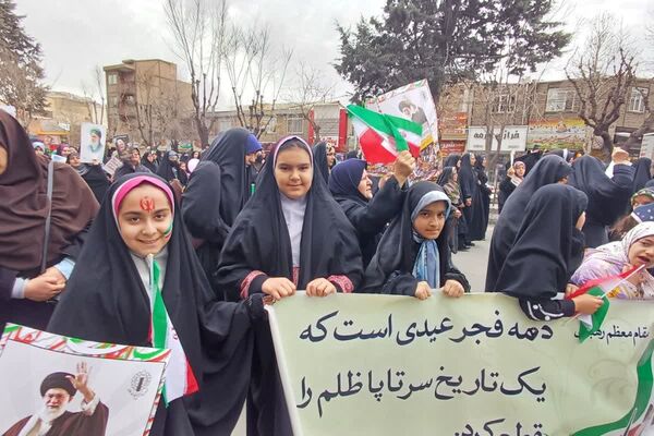 ۲۲بهمن تجلی شور، هیجان، ایستادگی و وطن دوستی در رودهن