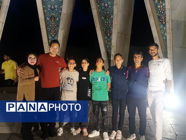 بازدید پسران دومیدانی کاران استان خراسان رضوی از آرامگاه عطار و خیام