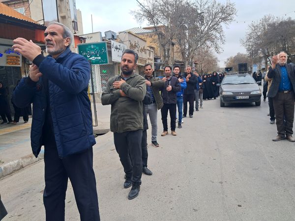 مراسم دسته روی و سینه زنی مردم آشخانه به مناسبت شهادت امام علی (ع)