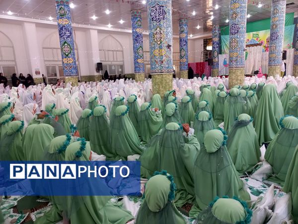 برگزاری جشن تکلیف دو هزار دانش‌آموز دختر سوم ابتدایی در میناب