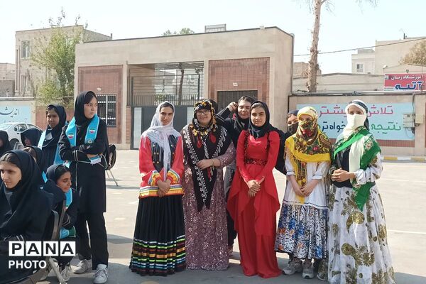 طنین زنگ هفته تربیت‌بدنی در هنرستان تلاش قرچک با اجرای برنامه‌های ورزشی و فرهنگی
