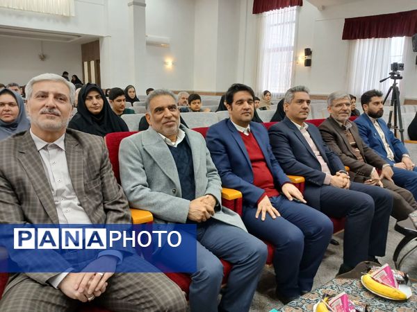 آیین تکریم و تجلیل از پژوهشگران برتر ناحیه۶