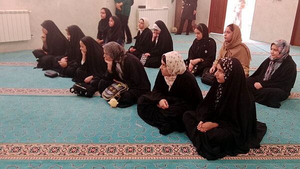 دورهمی دانش آموزان دبیرستان نرجس خاتون(س) روستای ورجان