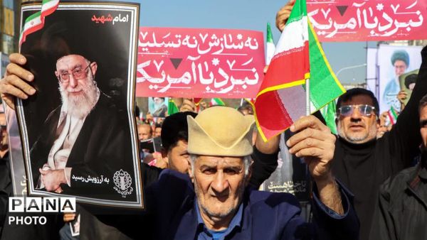 وداع با شهدای مدافع اقتدار وطن در شیراز