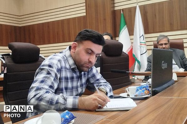 جلسه توجیهی نظام مسائل تربیتی و ساماندهی مربیان پرورشی مدارس ناحیه دو شهرری